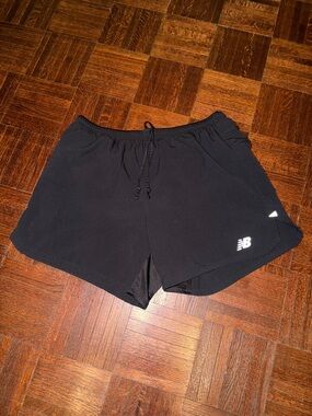 New Balance Mens Shorts Sz. L